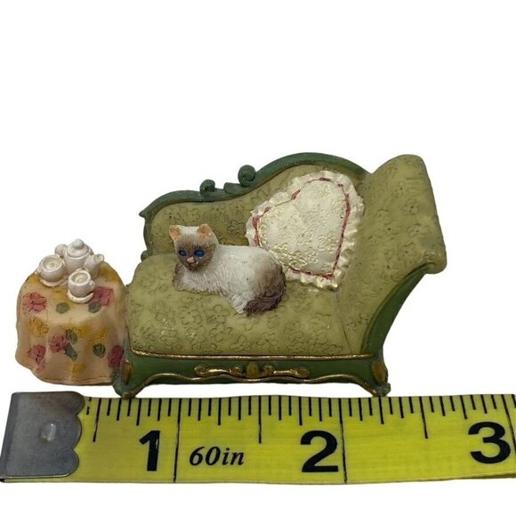 Avon Victorian Memories Miniature Dollhouse Bedroom Boudoir 4 Piece Collection - Picture 10 of 16